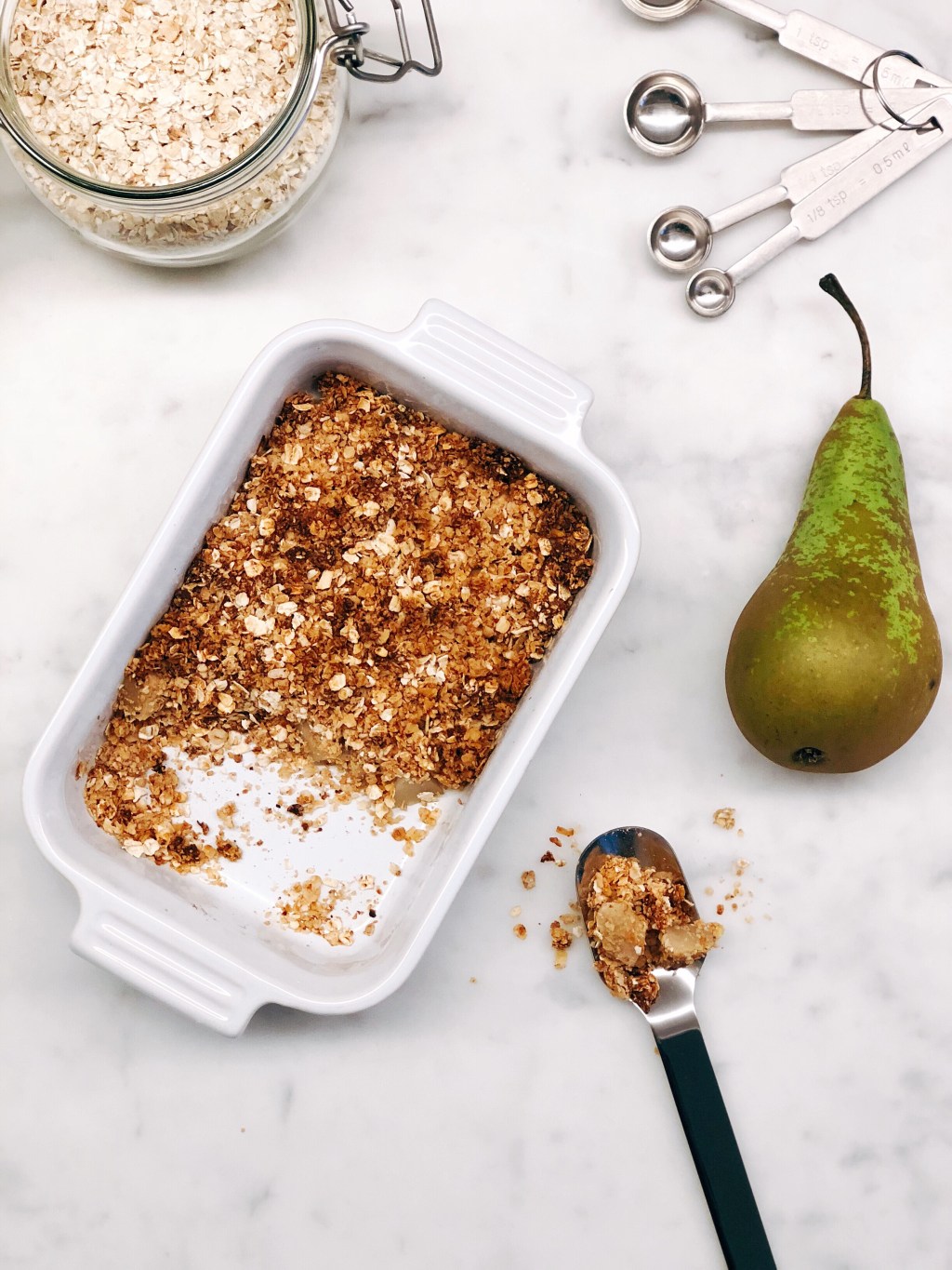 Peren crumble met gember &&nbsp;kaneel