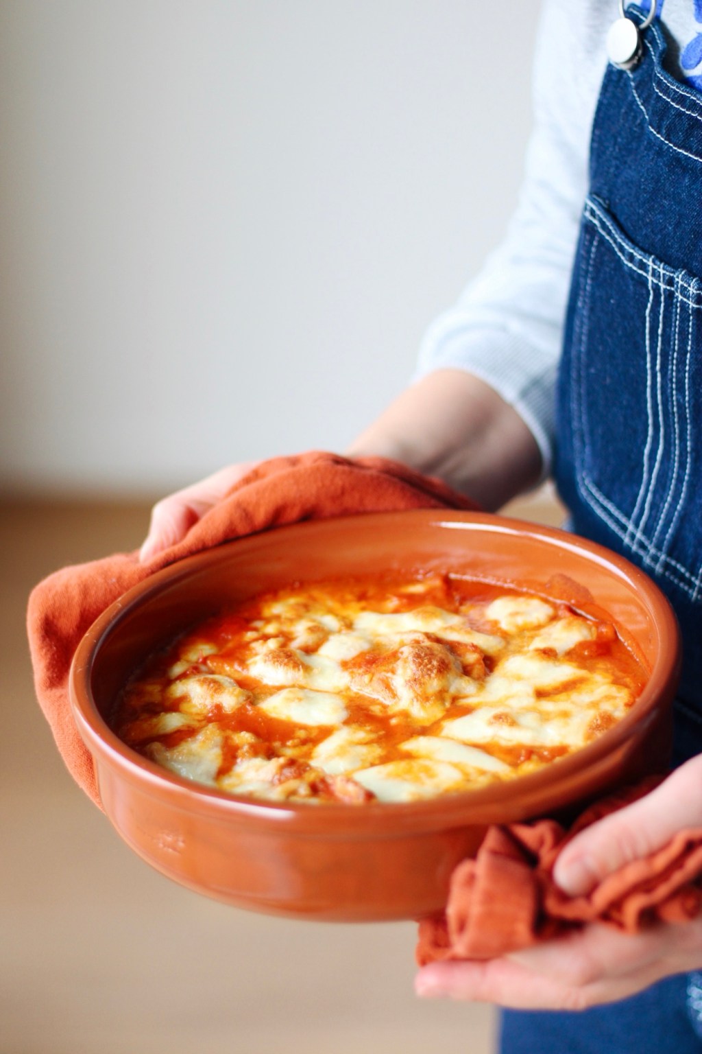 Ravioli uit de oven met tomatensaus &&nbsp;mozzarella